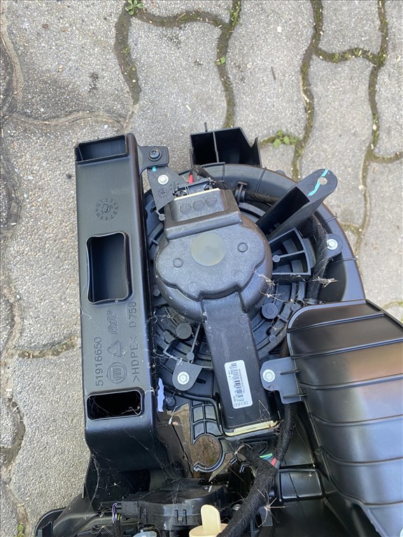 Fiat 500L fűtésbox fűtés box 35e km futott kocsiból 2. kép