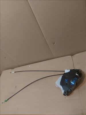 Toyota Yaris (XP130/XP150) Jobb első ajtózár 2724