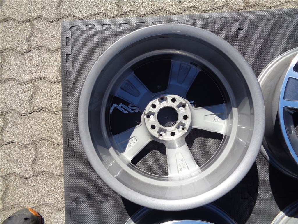 Mercedes gyári alufelni 17-es, szenzorral, grafit-polir újszerűen eladó.  6. kép