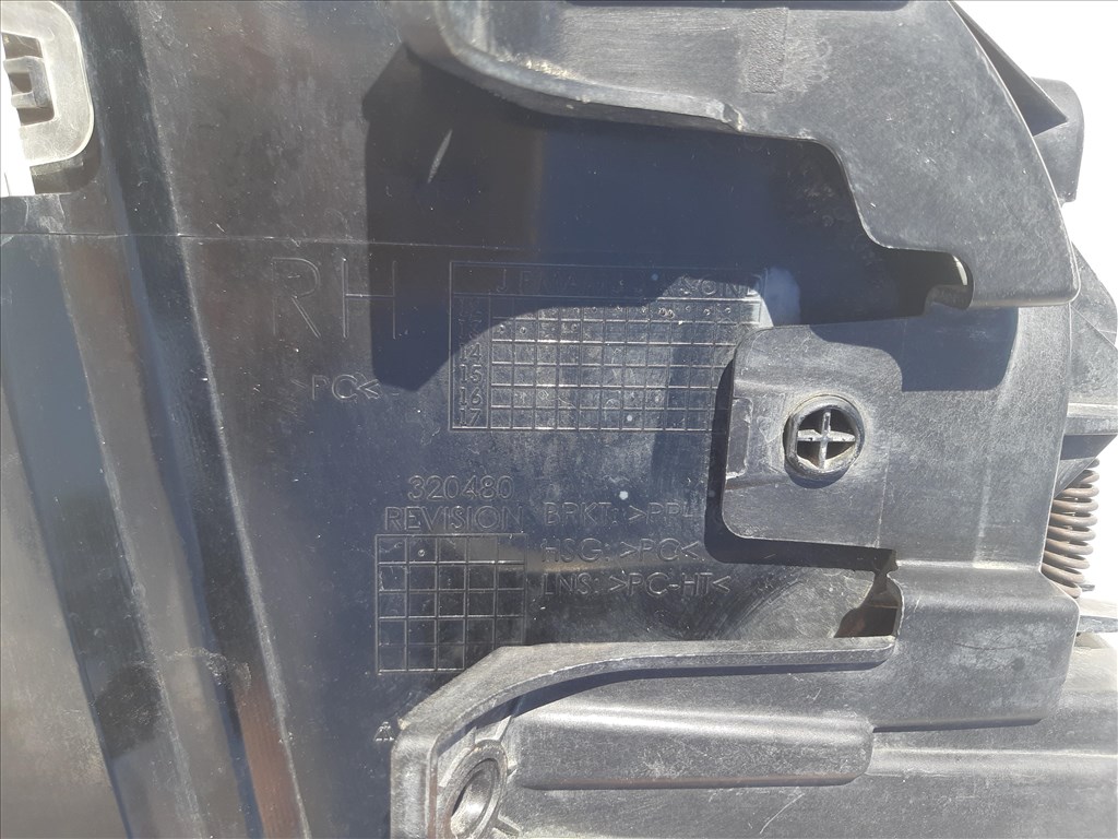 Dodge Ram 1500 Pick-up DS (2017) jobb első gyári ködlámpa  68104820af 320480 6. kép