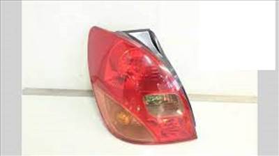 Toyota Corolla Verso (E121) bal hátsó lámpa 8156113540