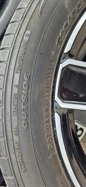  5x114.3 lyukosztású 17" újszerű alufelni, rajta 215/55 használt Nexen nyári gumi gumi  11. kép