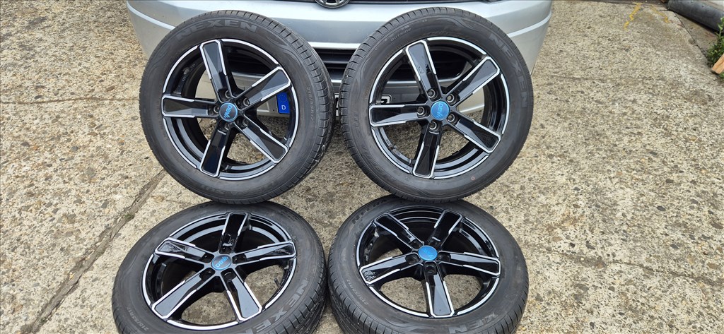  5x114.3 lyukosztású 17" újszerű alufelni, rajta 215/55 használt Nexen nyári gumi gumi  12. kép