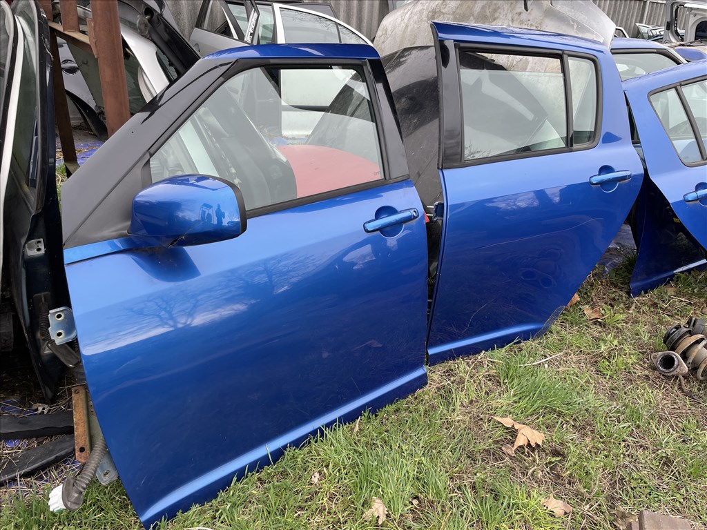Suzuki swift III oldal ajtó + üveg 2007 1. kép