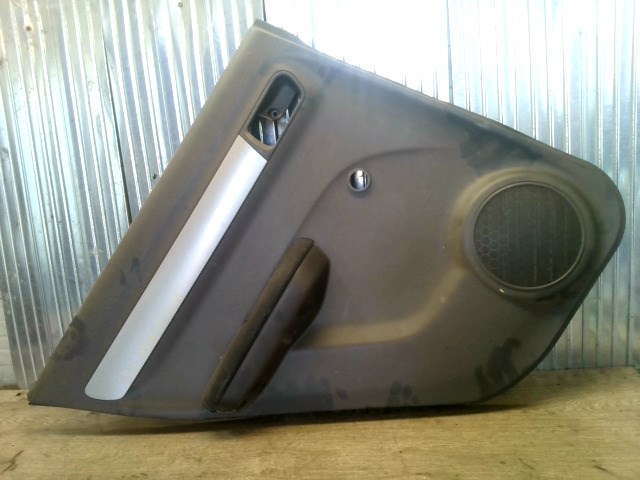 SUZUKI SWIFT 05-10 Bal hátsó ajtó kárpit 1. kép