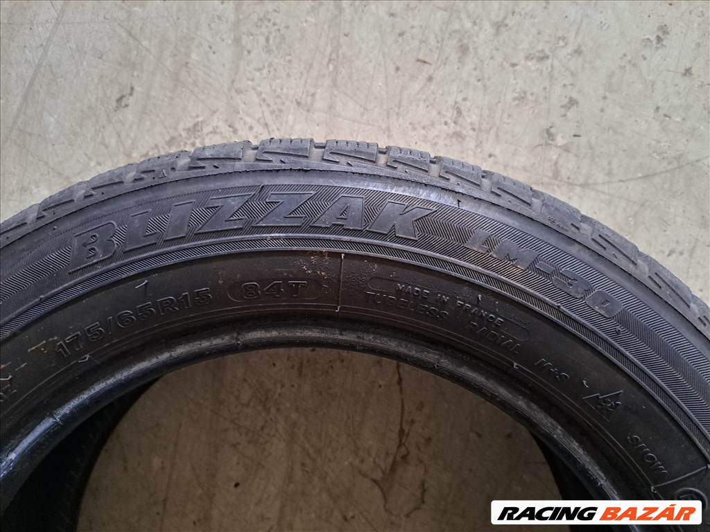 2db 175/65 R15 Bridgestone Blizzak LM-30 téli gumi eladó!!! ára! 6000Ft/db Állapota: 7mm minta 4. kép