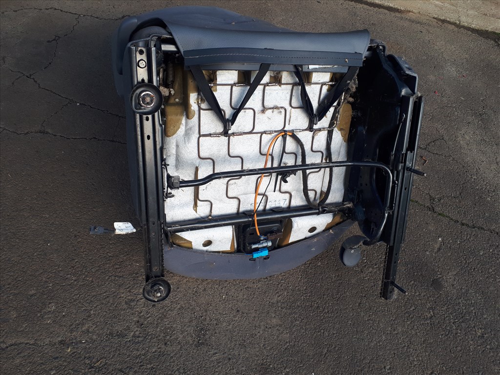 Renault Clio II 5 ajtós jobb első légzsákos ülés  7. kép