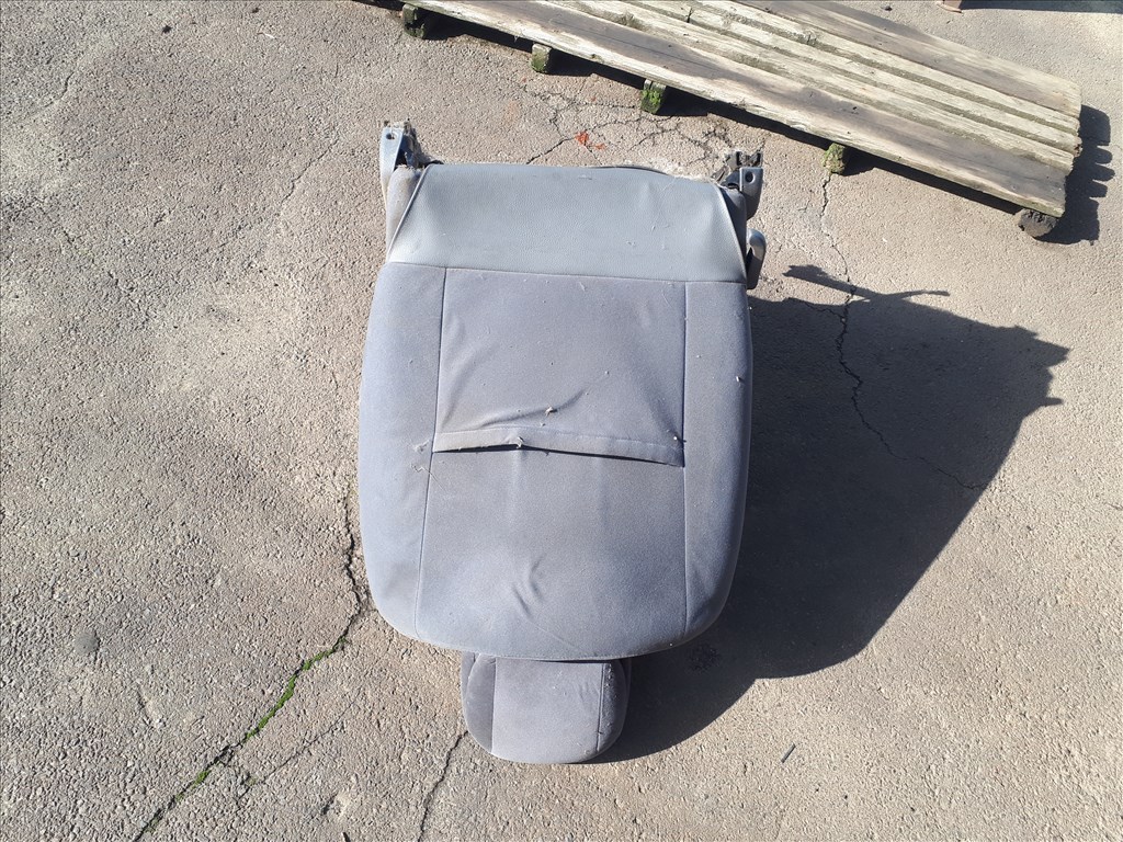 Renault Clio II 5 ajtós jobb első légzsákos ülés  6. kép