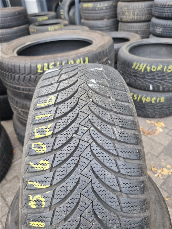  215/6016" újszerű Nexen WinGuard Sport G WH2 téli gumi 2db  4. kép