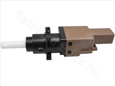 Kuplung pedál kapcsoló - BRAVO, CROMA, THESIS, JUMPER, DELTA, PUNTO - FT81088, 46840511 -  - Fastoriginal Utángyártott új 46840511