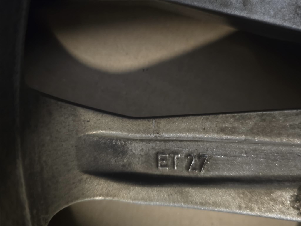  5x112 lyukosztású 7,5JJ 17" újszerű Alutec alufelni 3. kép