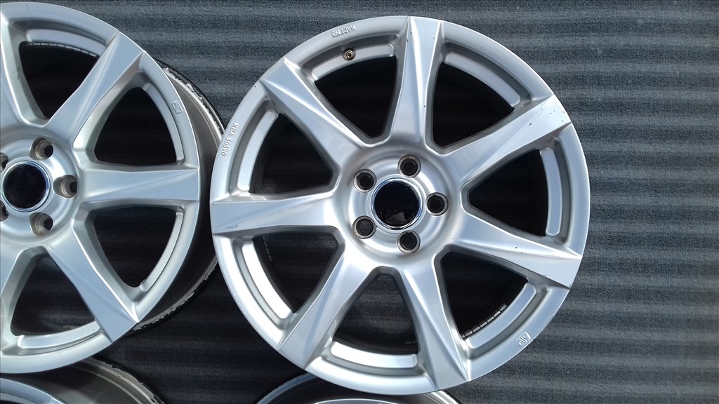  5x108 lyukosztású 8J 18" használt OZ alufelni Ford Volvo 5. kép