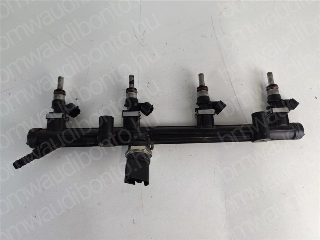 AUDI A4 B9 (8W2, 8WC)  2.0 TFSI Közösnyomócső (06K133031) 1. kép