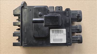 Renault Mégane III, Renault Scénic III, Renault Laguna III feszültségszabályzó 243800010r