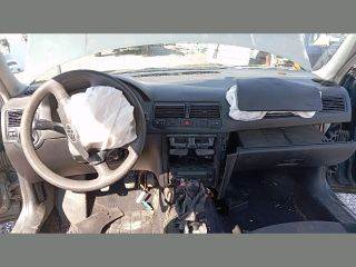 Volkswagen Golf IV Jobb első Fejtámla *145948*