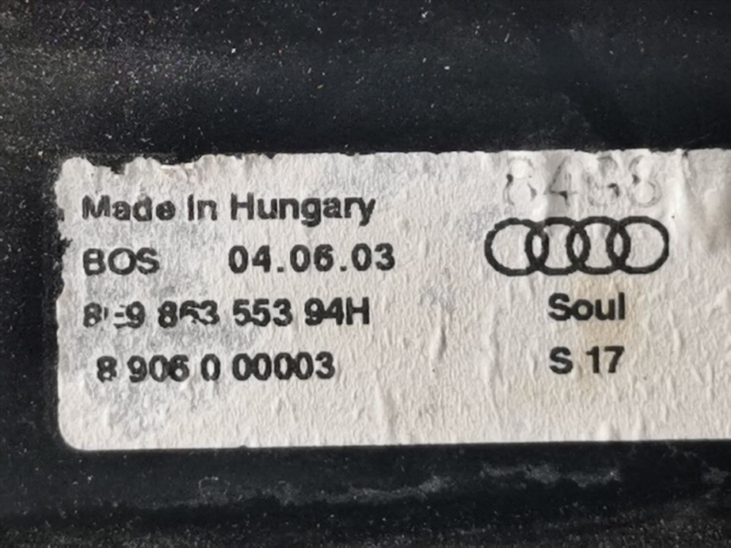 Audi A4 (B6/B7) Avant 2.0 TDI AUDI A4 B7 Csomagtér Roló  8e986355394h 4. kép