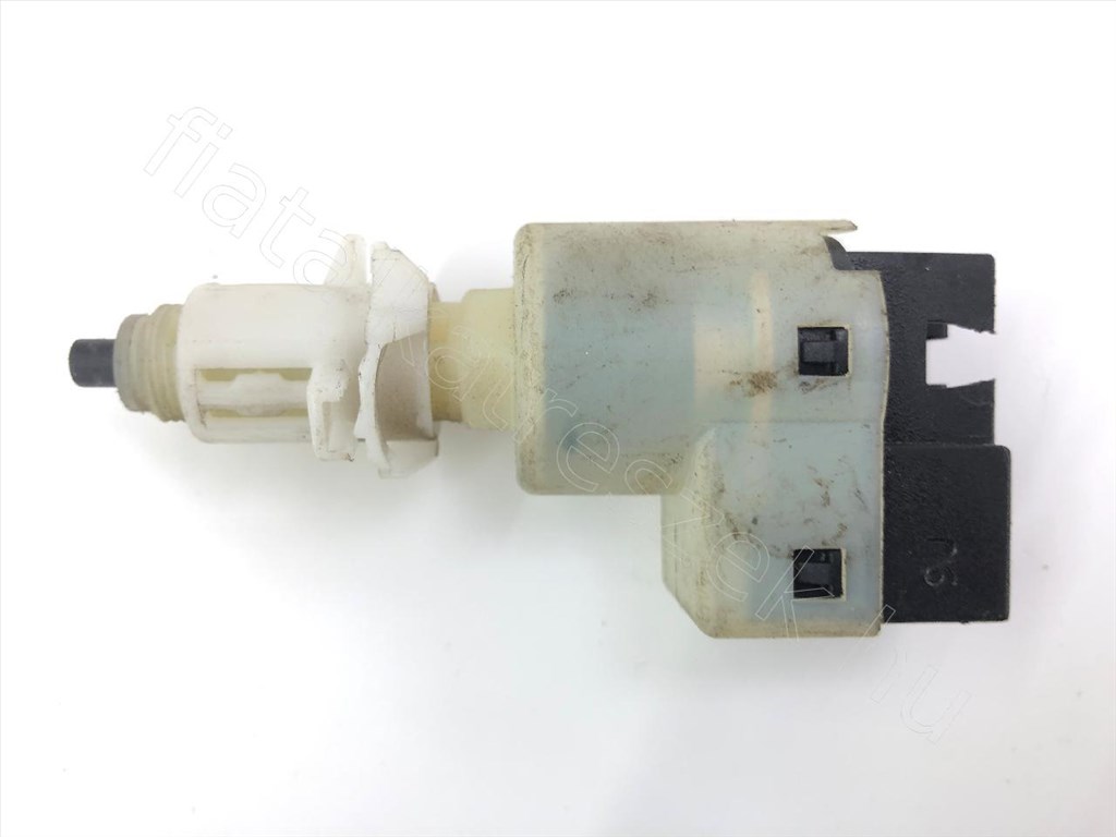 Féklámpa kapcsoló - MAREA, JUMPER, TEMPRA, DAILY, DELTA, GTV - BO.46543839, 46530958 -  - Bontott Alfa  46543839 1. kép