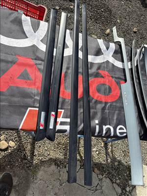 Audi A4 (B6/B7) Ajtó díszléc 