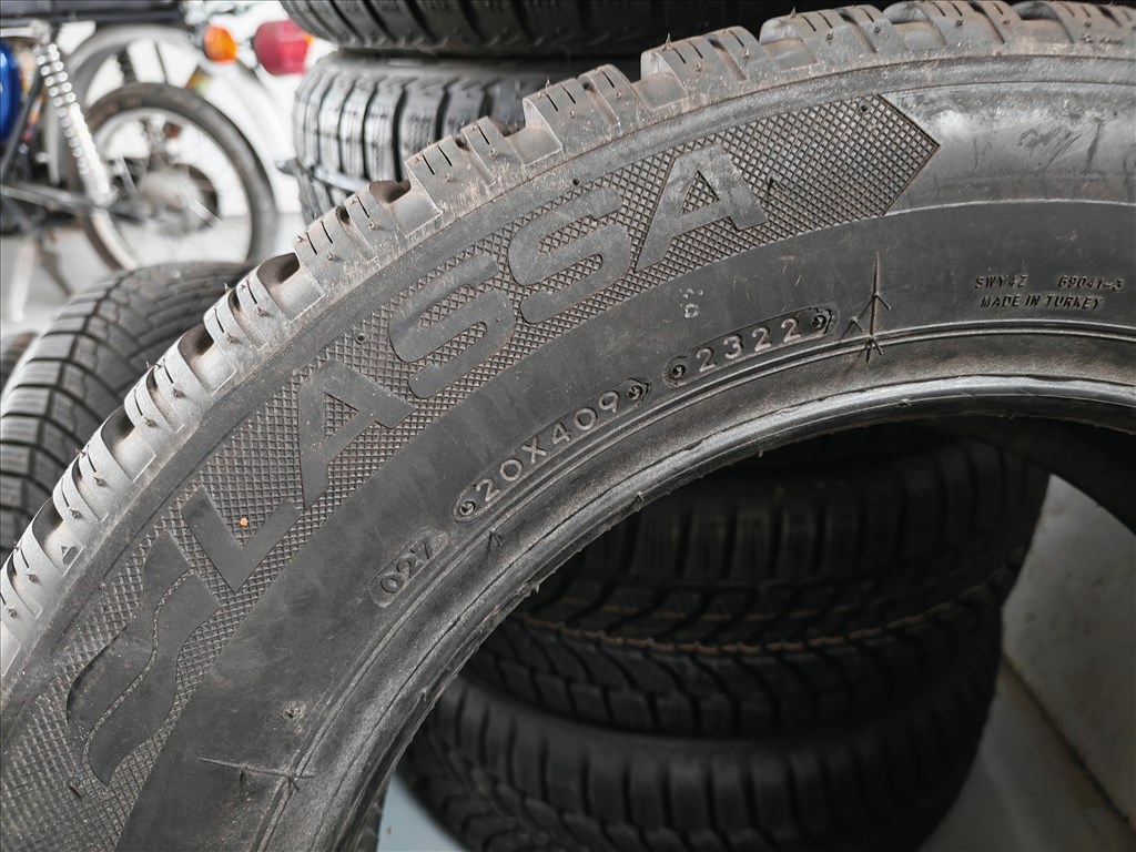  205/60 r16 Lassa téligumi pár ÚJ! 2. kép