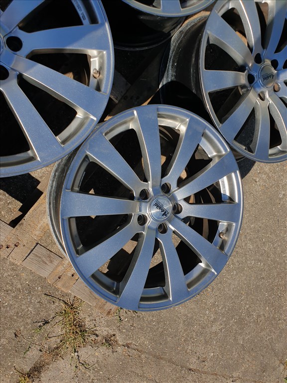 19" 5x114,3 Advanti Racing 3. kép