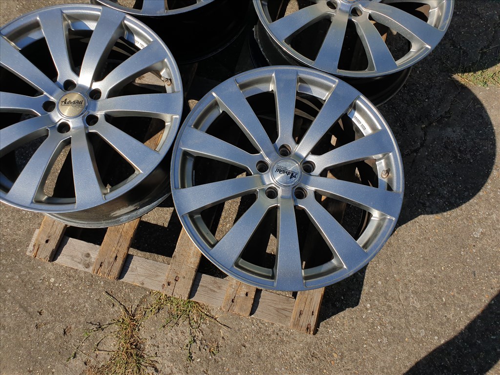 19" 5x114,3 Advanti Racing 4. kép