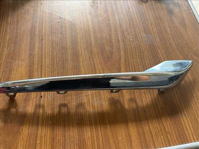 Opel Crossland X Első lökhárító hütőrács bal oldali króm 9522 ,  13477106