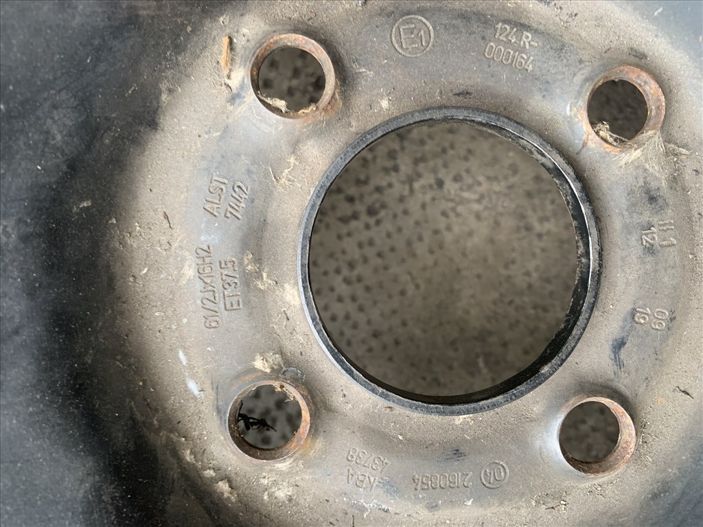  4x108 lyukosztású 6,5JJ 16" újszerű (gyári felni) lemezfelni 2. kép