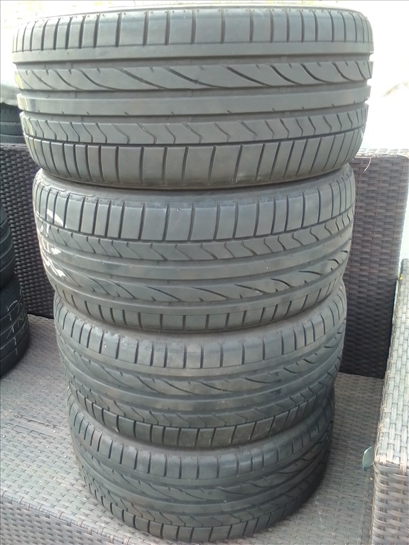  215/40R17 Bridgestone Potenza RE050A nyári gumi garnitúra 5. kép