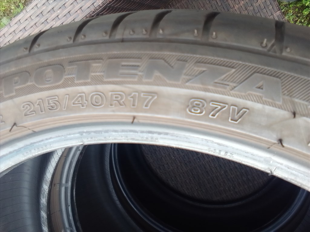  215/40R17 Bridgestone Potenza RE050A nyári gumi garnitúra 6. kép