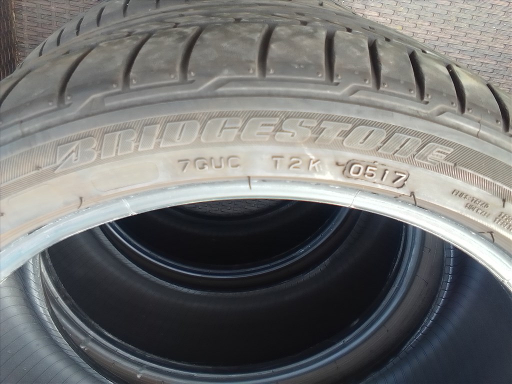  215/40R17 Bridgestone Potenza RE050A nyári gumi garnitúra 7. kép