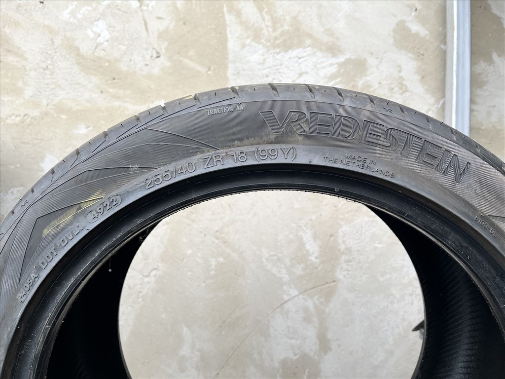  255/4018" új Vredestein nyári gumi 5. kép