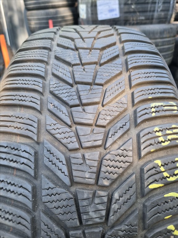  235/5517" újszerű Hankook Winter I cept evo3 téli gumi 4db  4. kép