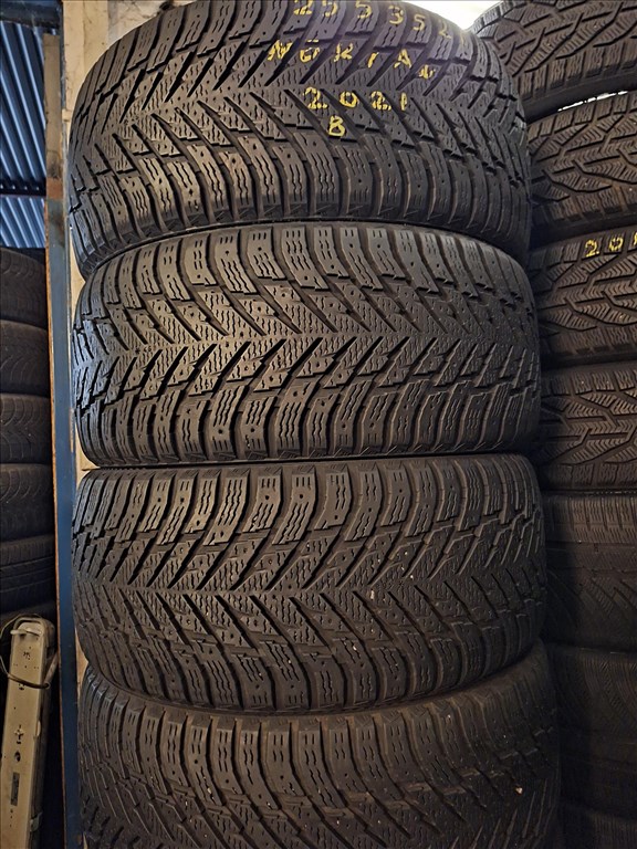  255/35/21"  Nokian téli gumi  2. kép