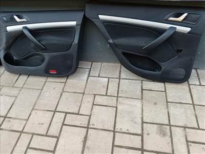 Skoda Octavia II Ajtó kárpit, kárpitok