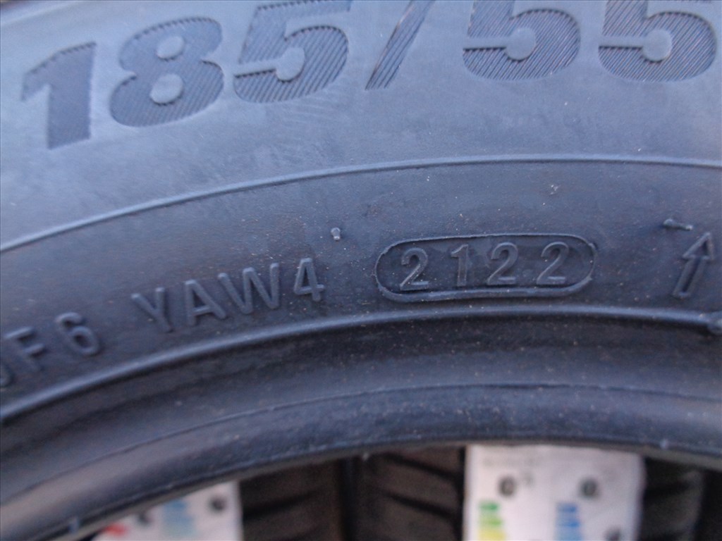 Új Kumho 185/55R14 téli gumi 2022-es eladó. 5. kép