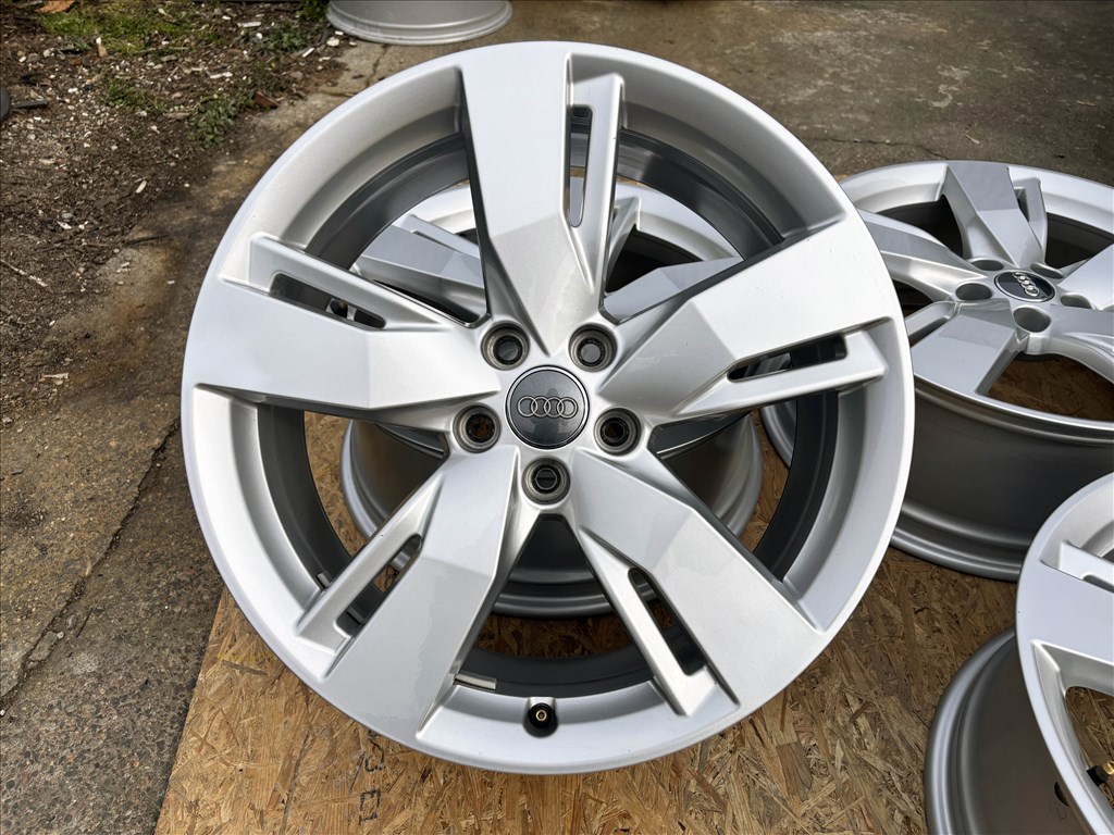 Audi Q5 19" 5x112 gyári alufelni eladó 19 coll A4 A6 A8 7. kép