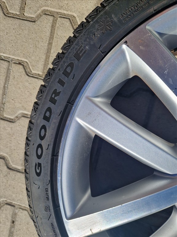  VW Golf 6 stb. 5x112 18" alufelni 225/40 Goodride négyévszakos gumikkal (26318) 8. kép