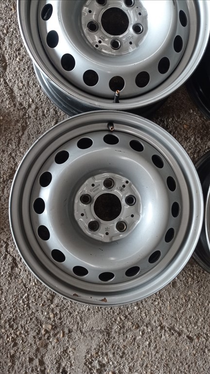  5x112 lyukosztású 6,5JJ 16" használt (gyári felni) lemezfelni 2. kép