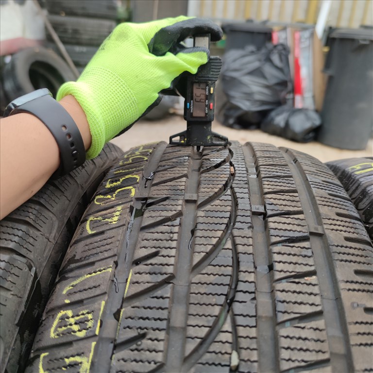  235/55 R19 Lanvigator téli gumi 89000ft a 4db/168/ 3. kép