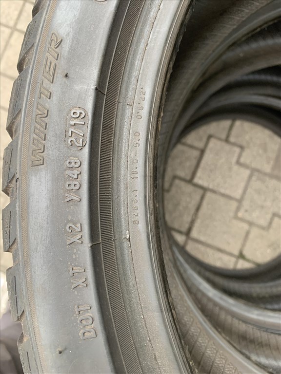  225/4019" újszerű Pirelli téli gumi  2. kép