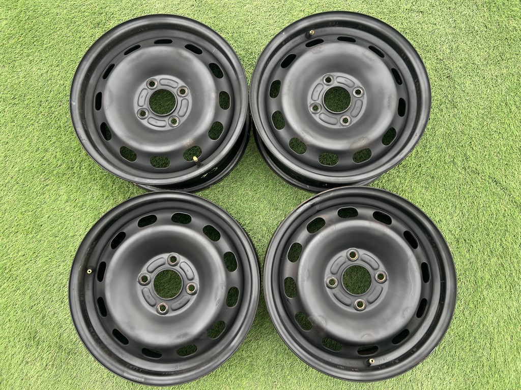 4x108 15" Ford gyári lemezfelni 6Jx15h2 ET47,5 1. kép