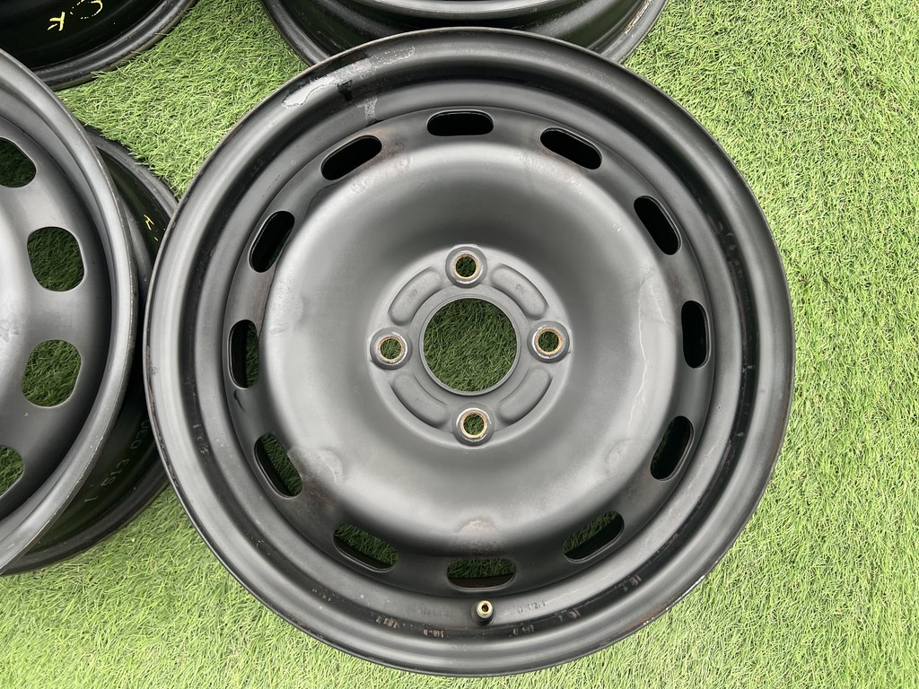 4x108 15" Ford gyári lemezfelni 6Jx15h2 ET47,5 3. kép