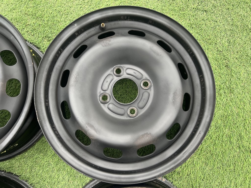 4x108 15" Ford gyári lemezfelni 6Jx15h2 ET47,5 4. kép