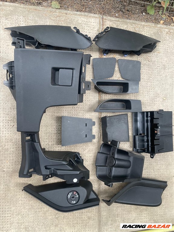 Opel Astra J  AJTÓKÁRPIT Sports Tourer  Ajtó króm díszléc , Utastér belső burkolat , Tetőkárpit 10. kép