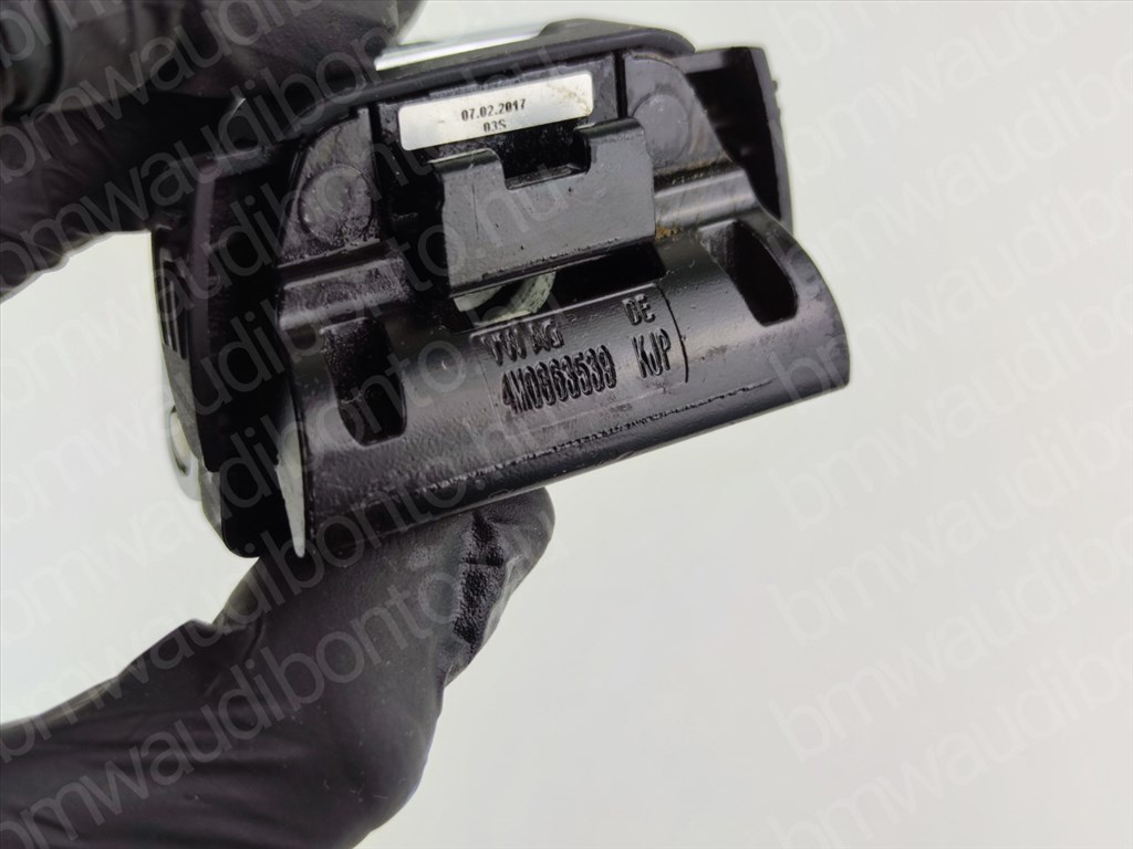AUDI A4 B9 (8W2, 8WC) Csomagrögzítő (4M0863539) 2. kép
