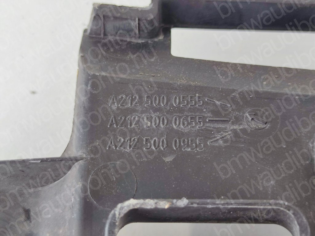 MERCEDES-BENZ E-CLASS (W212) Légbeömlő (A2125000555) 2. kép