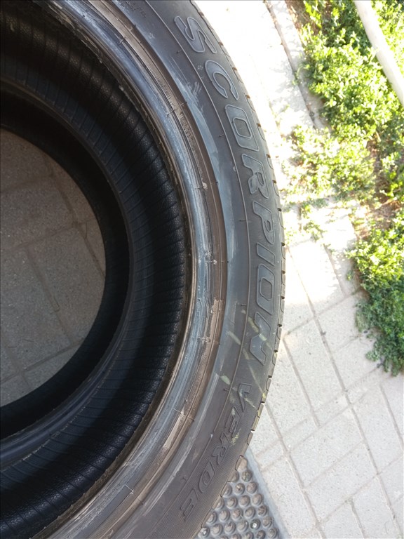  255/45R19" újszerű Pirelli Scorpion nyári gumi eladó 2db. 4. kép