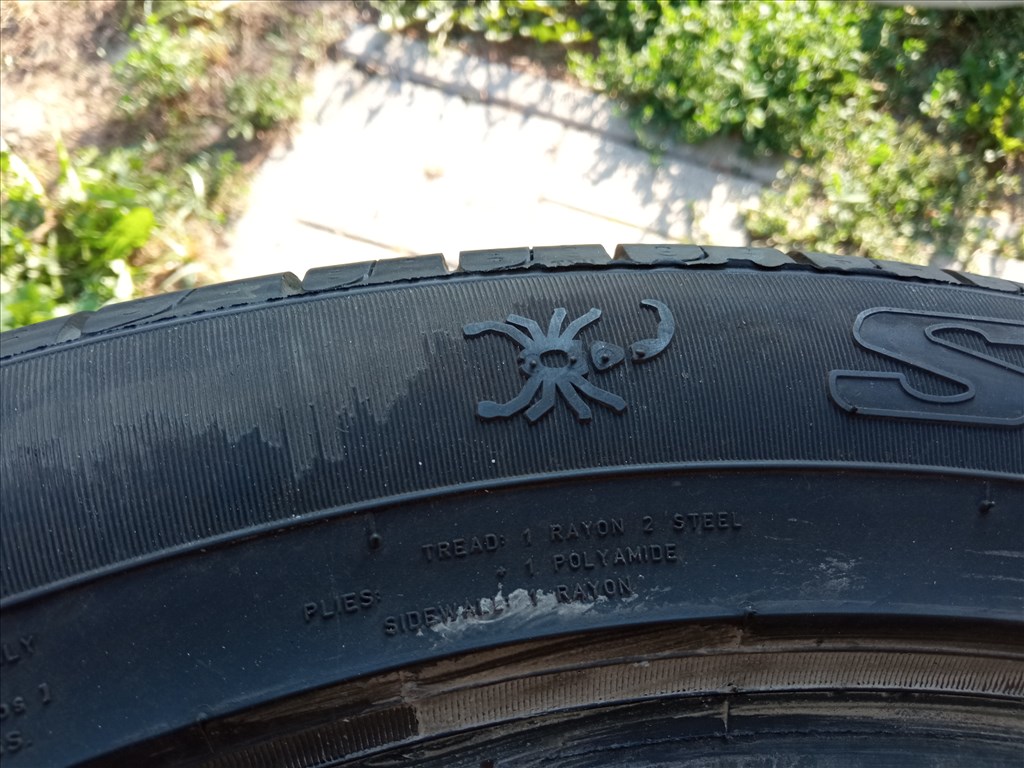  255/45R19" újszerű Pirelli Scorpion nyári gumi eladó 2db. 5. kép
