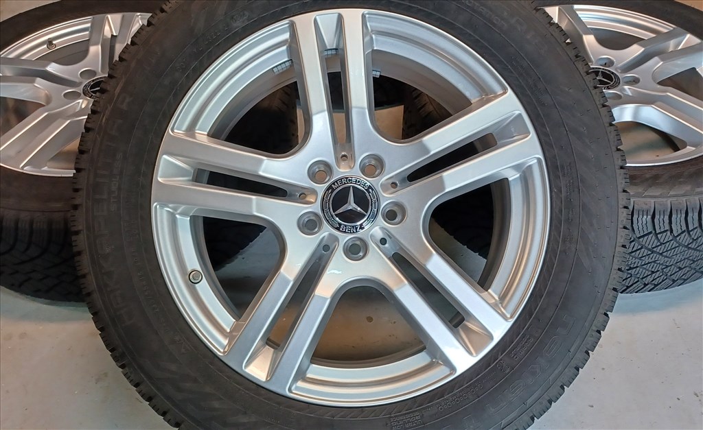 Mercedes W247 GLA GLB 5x112 7,5x18 235/55 R18 téli gumikkal 4db.9,5mm 1. kép