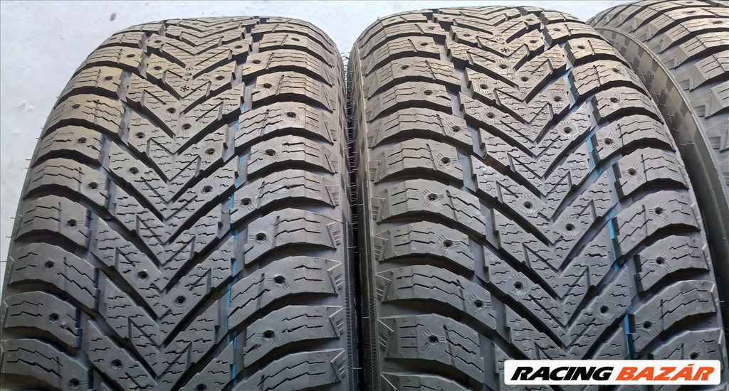 Nokian Hakkapeliitta10 SUV 235/55 R18 téli gumik 85e./4db.9,5mm 6. kép
